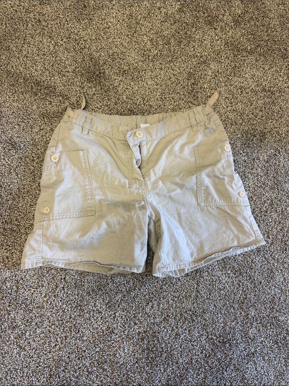 Women’s Casual Utility Shorts in Beige - Lightweight Summer Staple